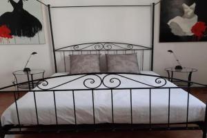 MI12 Apartments, Albenga