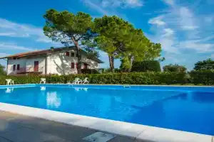 Marialuisa's Home - Residence Gardoncino Apartments, Manerba del Garda