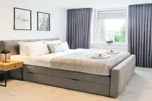 LIVATION - Apartments-Mitte - 2 Zi - Nespresso - SmartTV - freeWiFi - ausgestattete Küche - 24h Check-In - bis 4 Pers pro Apartment, Hamm