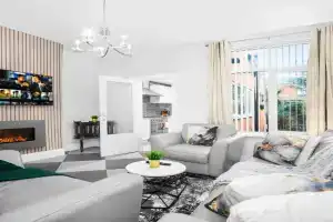 Stylish 4 Bedroom Townhouse - Edgbaston - Near City Centre - Sleeps 8 - Parking - 578P, Birmingham