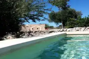 Trulli-Mestandrea al poggio piscina uso esclusivo Guest house, Noci