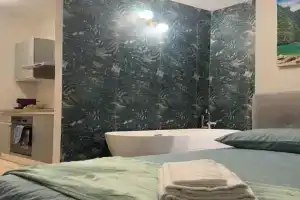 centro storico fronte lago Apartments, Trevignano Romano