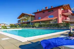 Case delle Rose Apartments, Colico