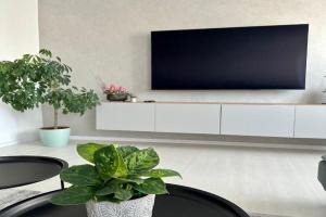 Modern Apartment in City Center, Piestany