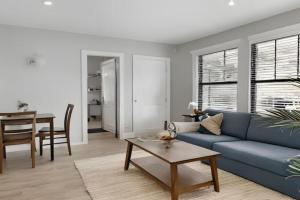 Modern & Fully Furnished 1BR Apartment - Oakdale 3S, Chicago