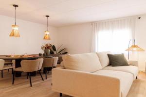 Bravissimo Maragall, very spacious and central Apartments, Girona