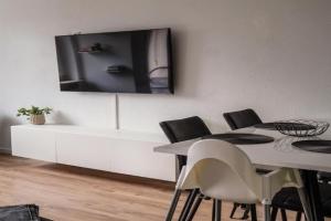 Exklusives Ferien-Appartement mit Pool- und Saunazugang für bis zu 4 Personen Apartments, Schonwald im Schwarzwald