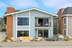 2 Bedroom Home on the Beach with Ocean View, Newport Beach