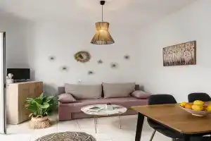 The Bright House, Agios Georgios Argyradon