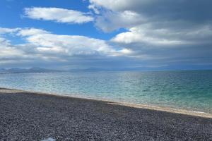 Beachfront Promenade Apartments, Loutraki