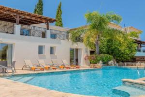 Villa Oceana by Villa Plus, Neo Chorio