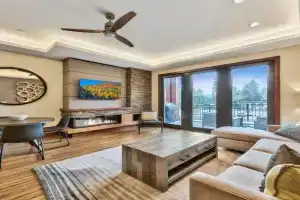Zalanta 222 – Luxe Stay by Gondola Lake Apartments, Stateline
