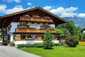 Ferienwohnung Alpspitze Apartments, Grainau