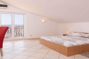 Apartments in - Velebit Riviera 42477, Karlobag