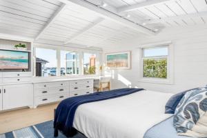 Balboa Island Luxury Penthouse Suite With Bay Views, Newport Beach