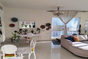Home stay - ONLY FOR LADIES -ممنوع دخول الرجال Guest house, Sharjah City
