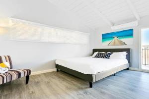 4 Bedroom Across from the Beach and Boardwalk, Newport Beach