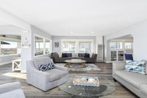 5 Bedroom Duplex on the Boardwalk next to Balboa Pier, Newport Beach