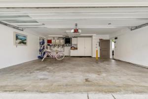 7 Bedroom Oceanfront Triplex Building, Newport Beach