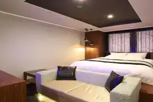ホテルクリスタルゲート木更津 Hotel, Kisarazu