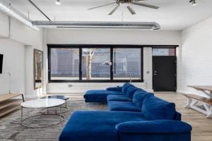 Art District Loft - 4BD/2BA Downtown SGF Apartments, Springfield