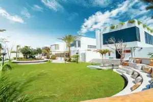 Nas House Private & Shared Villas, Dubai