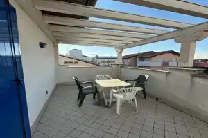 RESIDENCE STEFANIA ATTICI SU 2 LIVELLI - AGENZIA COCAL Apartments, Caorle