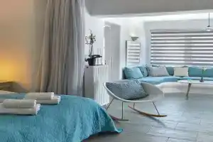 Yades House Paros, Naousa