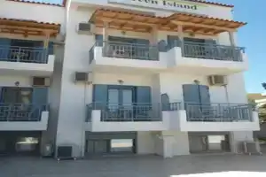 Green Island Studios, Skala