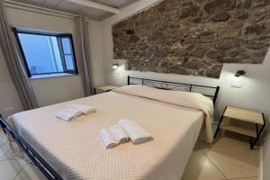 Golden house, Cefalu