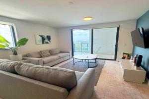 Prime location: Luxury Condo at brickell Apartments, Miami