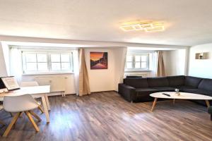 HW4B - Urlaubsmagie - Zentral mit Gemeinschaftsgarten, -Pool & -Sauna Apartments, Sebnitz