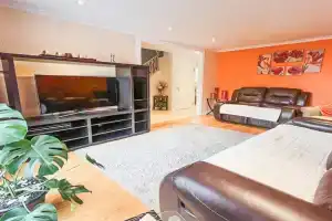 Spacious House near Downtown MTL, Laval