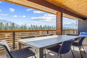 Serenity Villa at Tamarack, Canmore