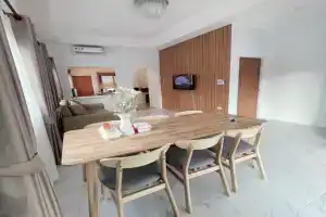 Sugar Beach Pool Villa Bangsaen, Ang Sila