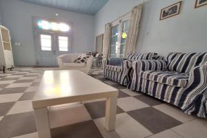 Pavlos Place - Blue Haven Guest house, Limassol