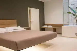 YOUR HOUSE ROOMS 3, Conversano