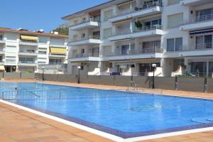 Apartamento soleado con piscina cerca de la playa y del centro en - ES-323-18, L'Estartit