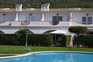 Casa con Piscina y Cerca de la Playa en - ES-323-65, L'Estartit