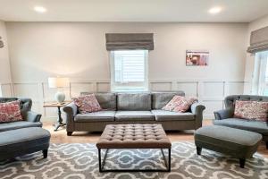 The 4M Favorite House - Stunning & Spotless 2-Bed Apt (#1), Ann Arbor