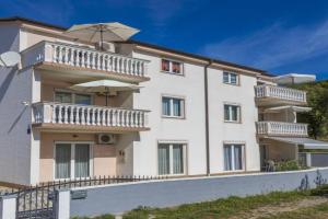 SEVER P Apartments, Povile