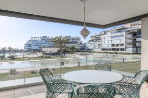 Ocean Homes by Ĥ - Playa de los Haraganes HOHH7004P105 Apartments, Isla de Canela