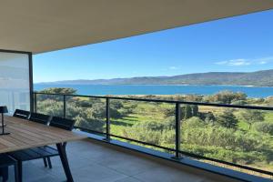 Appartement tout confort vue mer Apartments, Propriano