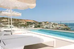 Golden Luxury Suites, Balion