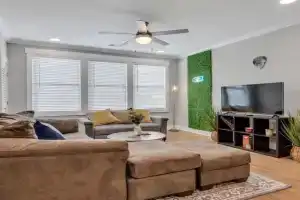 Modern Nations Condo - Walkable - 5 Mi Downtown Guest house, Nashville