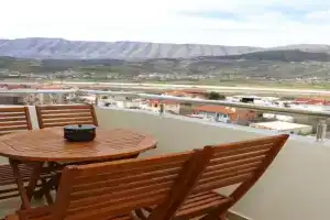 Angelo Apartment, Berat