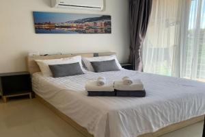 Nai Harn NBC 1 BR Apartments, Nai Harn