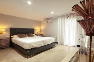 FIRA GRAN VIA II Guest house, Cornella de Llobregat