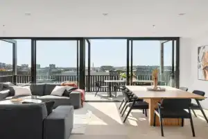 Urban Rest Swan Street Apartments, Melbourne