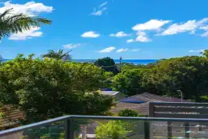 Spacious 4BR w/ Water Views Guest house, Port Macquarie